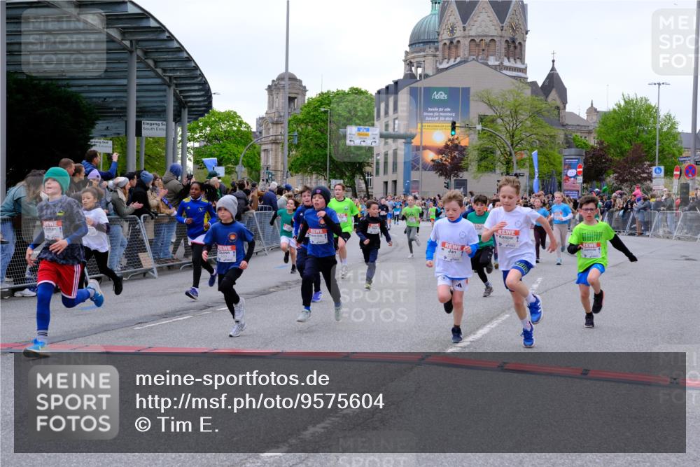 25.04.2026 - Das Zehntel Tim E. http://msf.ph/oto/9575604 25.04.2026 10:54:16 Ziel 5004, 5059, 5072, 5108, 5113, 5255, 5306, 5357, 5376, 5403, 5447, 5470, 5755, 5827, 5901, 5903, 6107, 6613, 6635, 6696, 6701, 6714, 6740, 6844, 6920, 6923, 6924, 6972, 7095, 7175, 7183, 7206, 7249, 7311, 7526, 7741, 7752, 7927, 7949 meine-sportfotos.de