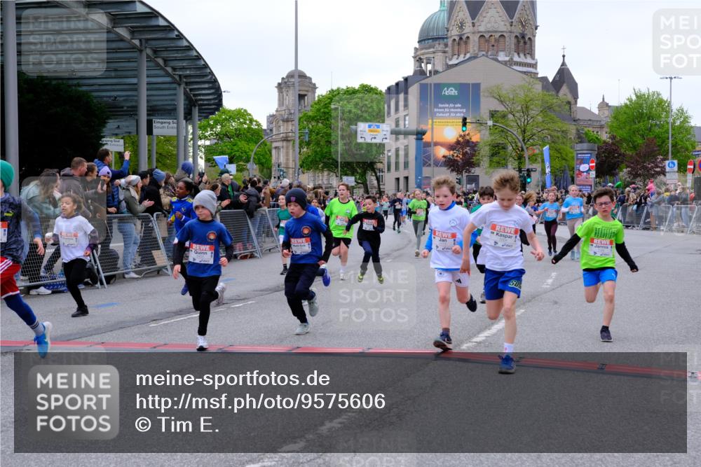 25.04.2026 - Das Zehntel Tim E. http://msf.ph/oto/9575606 25.04.2026 10:54:16 Ziel 5004, 5059, 5072, 5108, 5113, 5255, 5306, 5357, 5376, 5403, 5447, 5470, 5755, 5827, 5901, 5903, 6107, 6613, 6635, 6696, 6701, 6714, 6740, 6844, 6920, 6923, 6924, 6972, 7095, 7175, 7183, 7206, 7249, 7311, 7526, 7741, 7752, 7927, 7949 meine-sportfotos.de