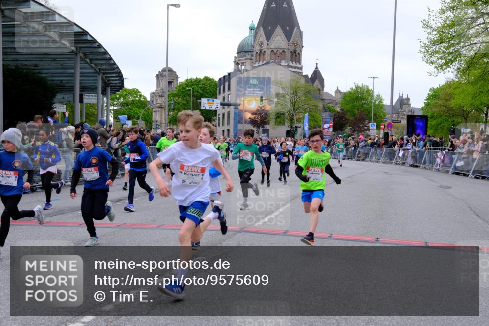 25.04.2026 - Das Zehntel Tim E. http://msf.ph/oto/9575609 25.04.2026 10:54:17 Ziel 5004, 5059, 5072, 5108, 5113, 5255, 5306, 5355, 5376, 5403, 5447, 5470, 5591, 5755, 5827, 5901, 5903, 6107, 6613, 6635, 6696, 6701, 6714, 6740, 6844, 6920, 6923, 6924, 6972, 7095, 7175, 7183, 7206, 7249, 7311, 7526, 7741, 7752, 7927, 7949 meine-sportfotos.de
