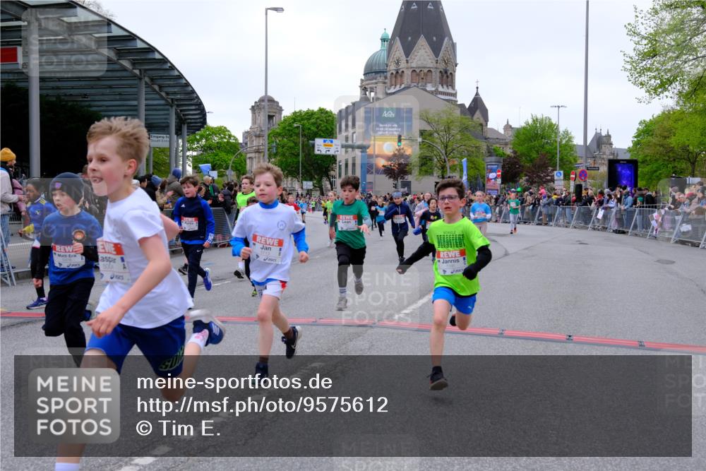 25.04.2026 - Das Zehntel Tim E. http://msf.ph/oto/9575612 25.04.2026 10:54:17 Ziel 5004, 5059, 5072, 5108, 5113, 5255, 5306, 5355, 5376, 5403, 5447, 5470, 5591, 5755, 5827, 5901, 5903, 6107, 6613, 6635, 6696, 6701, 6714, 6740, 6844, 6920, 6923, 6924, 6972, 7095, 7175, 7183, 7206, 7249, 7311, 7526, 7741, 7752, 7927, 7949 meine-sportfotos.de