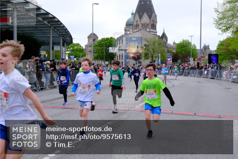 25.04.2026 - Das Zehntel Tim E. http://msf.ph/oto/9575613 25.04.2026 10:54:17 Ziel 5004, 5059, 5072, 5108, 5113, 5255, 5306, 5355, 5376, 5403, 5447, 5470, 5591, 5755, 5827, 5901, 5903, 6107, 6613, 6635, 6696, 6701, 6714, 6740, 6844, 6920, 6923, 6924, 6972, 7095, 7175, 7183, 7206, 7249, 7311, 7526, 7741, 7752, 7927, 7949 meine-sportfotos.de