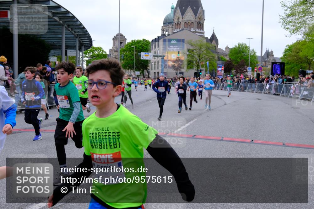 25.04.2026 - Das Zehntel Tim E. http://msf.ph/oto/9575615 25.04.2026 10:54:18 Ziel 5004, 5059, 5072, 5088, 5098, 5108, 5113, 5255, 5306, 5355, 5376, 5403, 5447, 5470, 5590, 5591, 5755, 5901, 5903, 6107, 6613, 6635, 6696, 6701, 6714, 6740, 6844, 6920, 6923, 6924, 6972, 7095, 7175, 7183, 7206, 7311, 7526, 7741, 7752, 7927, 7949 meine-sportfotos.de