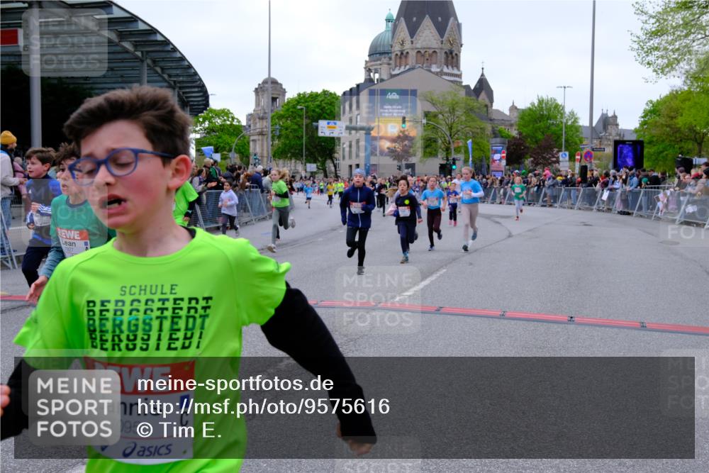 25.04.2026 - Das Zehntel Tim E. http://msf.ph/oto/9575616 25.04.2026 10:54:18 Ziel 5004, 5059, 5072, 5088, 5098, 5108, 5113, 5255, 5306, 5355, 5376, 5403, 5447, 5470, 5590, 5591, 5755, 5901, 5903, 6107, 6613, 6635, 6696, 6701, 6714, 6740, 6844, 6920, 6923, 6924, 6972, 7095, 7175, 7183, 7206, 7311, 7526, 7741, 7752, 7927, 7949 meine-sportfotos.de