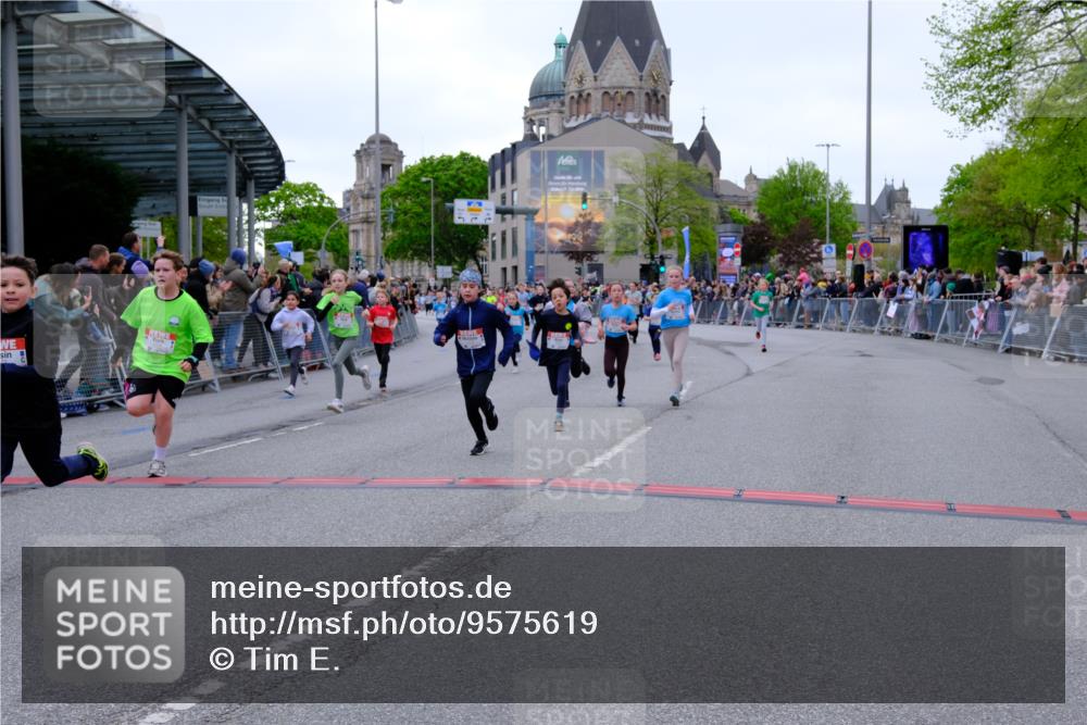 25.04.2026 - Das Zehntel Tim E. http://msf.ph/oto/9575619 25.04.2026 10:54:18 Ziel 5004, 5059, 5072, 5088, 5098, 5108, 5113, 5255, 5306, 5355, 5376, 5403, 5447, 5470, 5590, 5591, 5755, 5901, 5903, 6107, 6613, 6635, 6696, 6701, 6714, 6740, 6844, 6920, 6923, 6924, 6972, 7095, 7175, 7183, 7206, 7311, 7526, 7741, 7752, 7927, 7949 meine-sportfotos.de