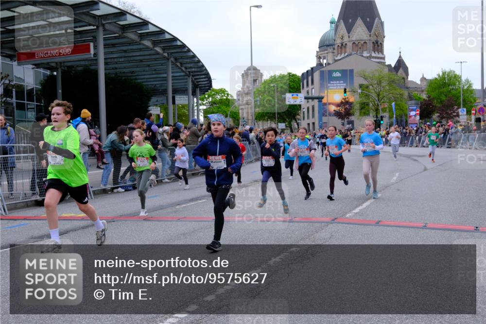 25.04.2026 - Das Zehntel Tim E. http://msf.ph/oto/9575627 25.04.2026 10:54:19 Ziel 5004, 5059, 5072, 5088, 5098, 5108, 5113, 5255, 5306, 5355, 5376, 5403, 5447, 5470, 5590, 5591, 5755, 5901, 5903, 6107, 6557, 6613, 6635, 6696, 6701, 6714, 6740, 6844, 6920, 6923, 6924, 6972, 7095, 7175, 7183, 7206, 7311, 7741, 7752, 7927, 7949 meine-sportfotos.de