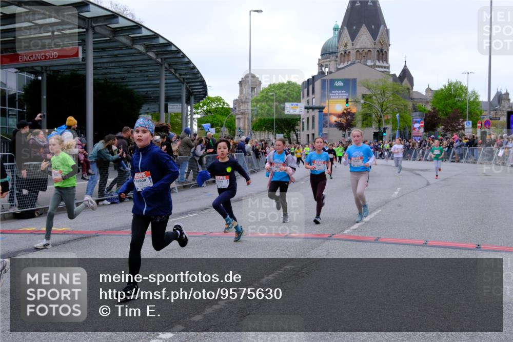 25.04.2026 - Das Zehntel Tim E. http://msf.ph/oto/9575630 25.04.2026 10:54:19 Ziel 5004, 5059, 5072, 5088, 5098, 5108, 5113, 5255, 5306, 5355, 5376, 5403, 5447, 5470, 5590, 5591, 5755, 5901, 5903, 6107, 6557, 6613, 6635, 6696, 6701, 6714, 6740, 6844, 6920, 6923, 6924, 6972, 7095, 7175, 7183, 7206, 7311, 7741, 7752, 7927, 7949 meine-sportfotos.de