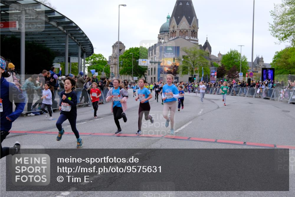 25.04.2026 - Das Zehntel Tim E. http://msf.ph/oto/9575631 25.04.2026 10:54:20 Ziel 5004, 5059, 5072, 5088, 5098, 5108, 5113, 5255, 5306, 5355, 5376, 5403, 5447, 5470, 5590, 5591, 5755, 5901, 5903, 6017, 6107, 6557, 6613, 6635, 6696, 6701, 6714, 6740, 6844, 6920, 6923, 6924, 6972, 7095, 7175, 7183, 7206, 7311, 7741, 7752, 7927, 7949 meine-sportfotos.de