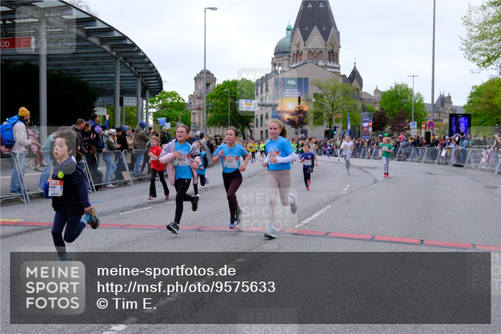 25.04.2026 - Das Zehntel Tim E. http://msf.ph/oto/9575633 25.04.2026 10:54:20 Ziel 5004, 5059, 5072, 5088, 5098, 5108, 5113, 5255, 5306, 5355, 5376, 5403, 5447, 5470, 5590, 5591, 5755, 5901, 5903, 6017, 6107, 6557, 6613, 6635, 6696, 6701, 6714, 6740, 6844, 6920, 6923, 6924, 6972, 7095, 7175, 7183, 7206, 7311, 7741, 7752, 7927, 7949 meine-sportfotos.de