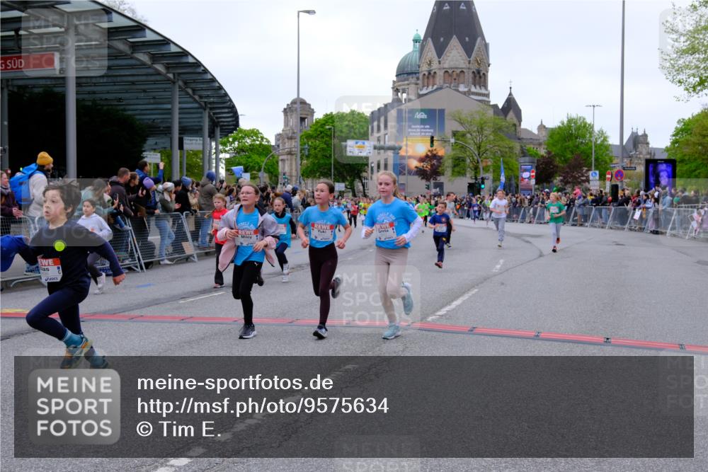 25.04.2026 - Das Zehntel Tim E. http://msf.ph/oto/9575634 25.04.2026 10:54:20 Ziel 5004, 5059, 5072, 5088, 5098, 5108, 5113, 5255, 5306, 5355, 5376, 5403, 5447, 5470, 5590, 5591, 5755, 5901, 5903, 6017, 6107, 6557, 6613, 6635, 6696, 6701, 6714, 6740, 6844, 6920, 6923, 6924, 6972, 7095, 7175, 7183, 7206, 7311, 7741, 7752, 7927, 7949 meine-sportfotos.de