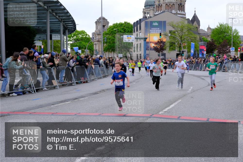 25.04.2026 - Das Zehntel Tim E. http://msf.ph/oto/9575641 25.04.2026 10:54:21 Ziel 5004, 5059, 5072, 5088, 5098, 5108, 5113, 5255, 5306, 5355, 5376, 5403, 5470, 5590, 5591, 5755, 6017, 6070, 6107, 6557, 6613, 6635, 6696, 6701, 6714, 6740, 6920, 6923, 6924, 6972, 7095, 7183, 7206, 7311, 7741, 7752, 7927, 7949 meine-sportfotos.de