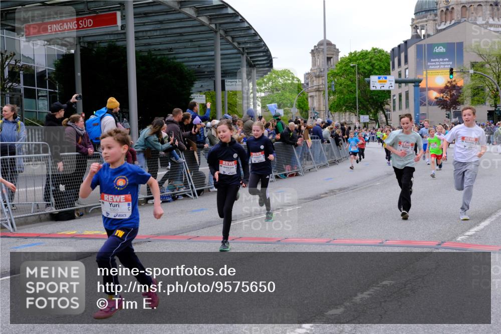 25.04.2026 - Das Zehntel Tim E. http://msf.ph/oto/9575650 25.04.2026 10:54:23 Ziel 5004, 5059, 5072, 5088, 5098, 5108, 5113, 5306, 5355, 5376, 5403, 5421, 5470, 5590, 5591, 5755, 5847, 6017, 6070, 6107, 6557, 6635, 6701, 6714, 6880, 6920, 6923, 6924, 6972, 7095, 7206, 7311, 7752, 7905, 7927, 7949 meine-sportfotos.de