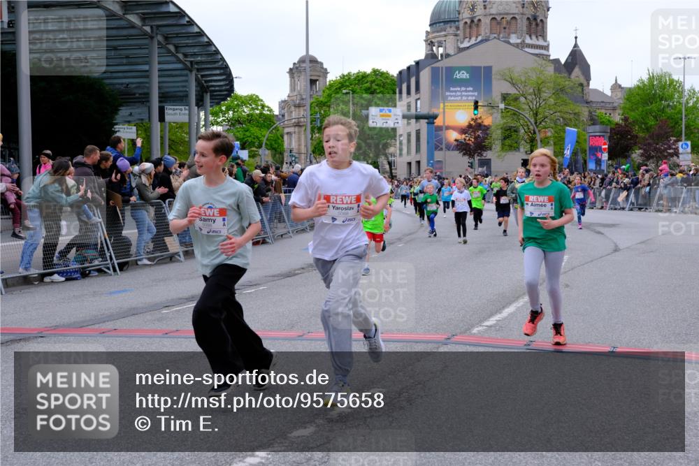 25.04.2026 - Das Zehntel Tim E. http://msf.ph/oto/9575658 25.04.2026 10:54:24 Ziel 5059, 5072, 5088, 5098, 5108, 5306, 5355, 5421, 5590, 5591, 5755, 5847, 6017, 6070, 6102, 6107, 6421, 6557, 6635, 6714, 6880, 6920, 6923, 6924, 6972, 6997, 7095, 7102, 7206, 7311, 7905, 7927, 7949 meine-sportfotos.de