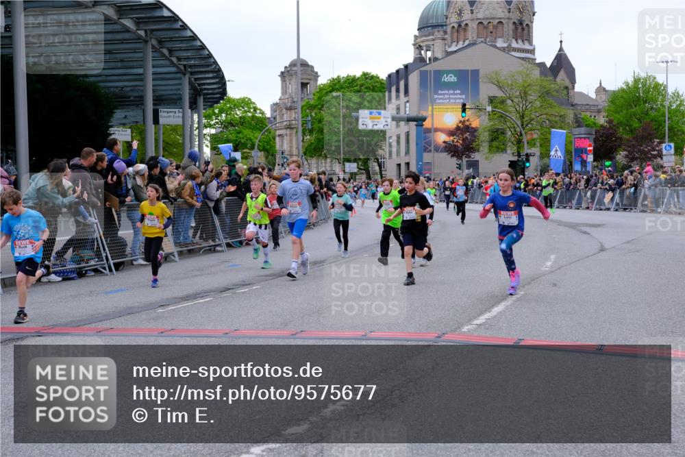 25.04.2026 - Das Zehntel Tim E. http://msf.ph/oto/9575677 25.04.2026 10:54:27 Ziel 5088, 5098, 5108, 5132, 5355, 5360, 5421, 5590, 5591, 5754, 5755, 5802, 5847, 6017, 6070, 6094, 6102, 6107, 6421, 6557, 6880, 6920, 6923, 6924, 6997, 7102, 7256, 7341, 7717, 7905 meine-sportfotos.de