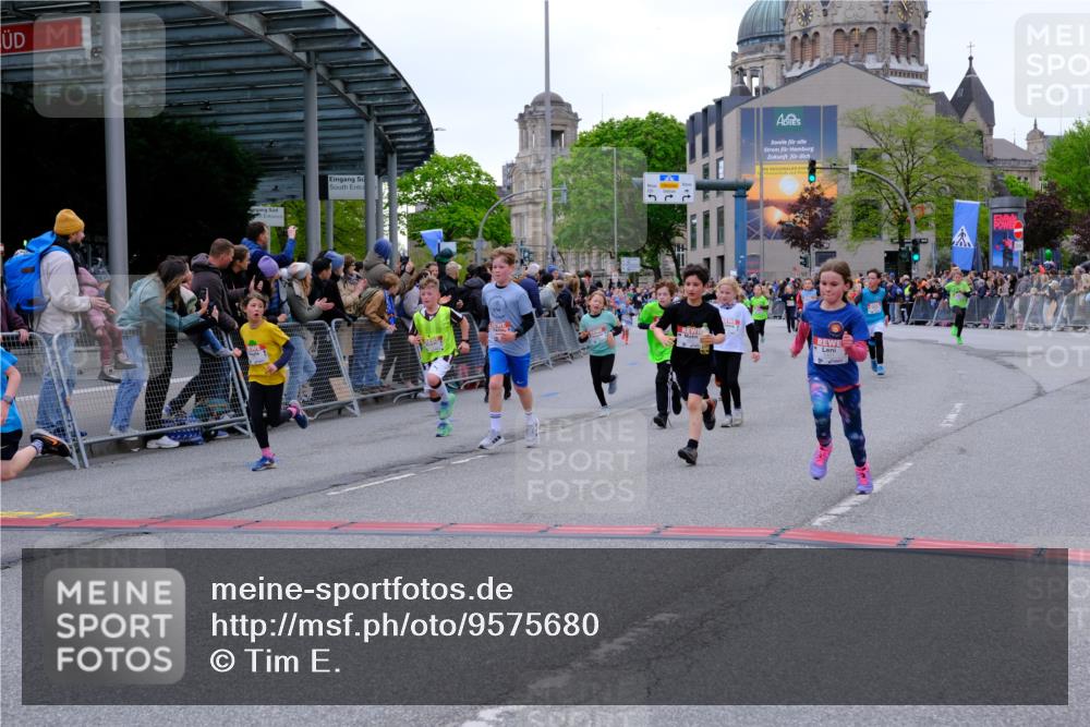 25.04.2026 - Das Zehntel Tim E. http://msf.ph/oto/9575680 25.04.2026 10:54:28 Ziel 5088, 5098, 5108, 5132, 5355, 5360, 5421, 5590, 5591, 5754, 5755, 5802, 5847, 6017, 6070, 6094, 6102, 6107, 6421, 6557, 6880, 6997, 7102, 7256, 7341, 7655, 7717, 7905 meine-sportfotos.de