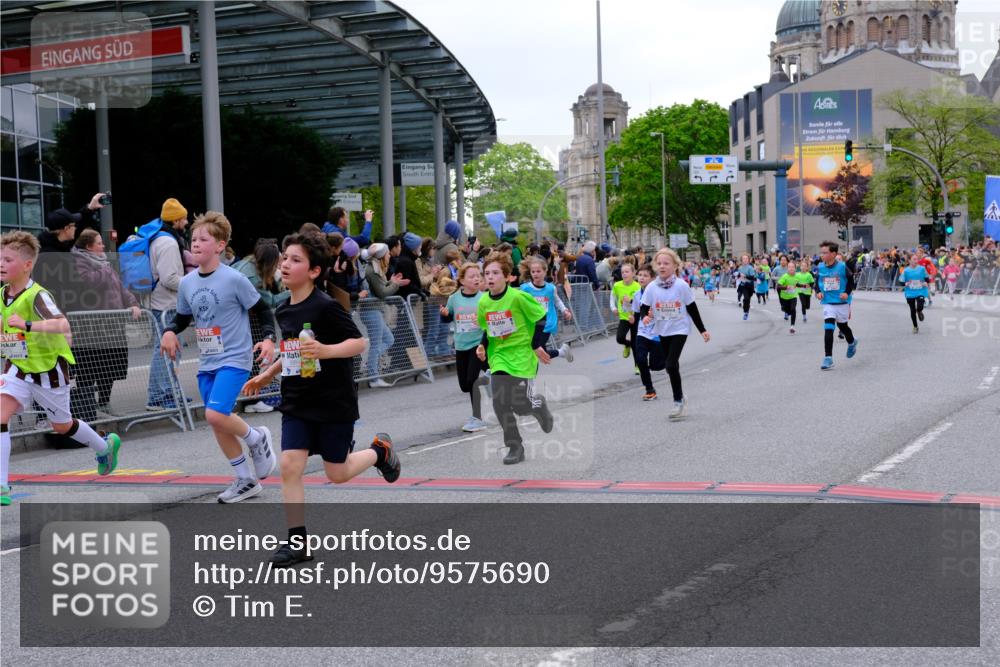 25.04.2026 - Das Zehntel Tim E. http://msf.ph/oto/9575690 25.04.2026 10:54:29 Ziel 5088, 5098, 5132, 5252, 5355, 5360, 5421, 5590, 5591, 5754, 5797, 5802, 5847, 6017, 6070, 6094, 6102, 6421, 6557, 6880, 6997, 7097, 7102, 7256, 7341, 7655, 7717, 7905 meine-sportfotos.de