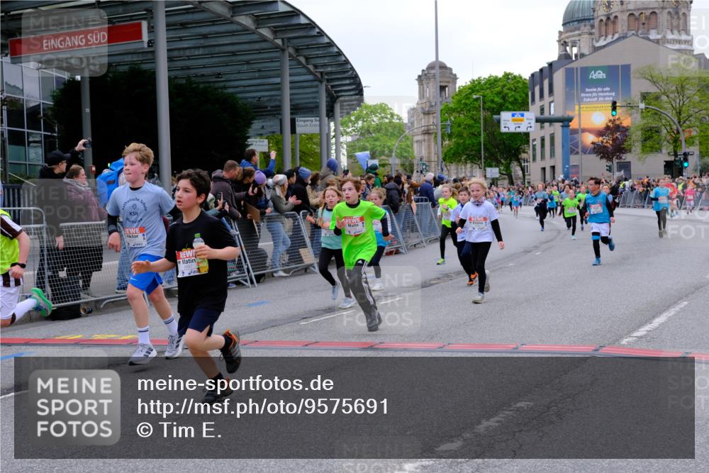 25.04.2026 - Das Zehntel Tim E. http://msf.ph/oto/9575691 25.04.2026 10:54:29 Ziel 5088, 5098, 5132, 5252, 5355, 5360, 5421, 5590, 5591, 5754, 5797, 5802, 5847, 6017, 6070, 6094, 6102, 6421, 6557, 6880, 6997, 7097, 7102, 7256, 7341, 7655, 7717, 7905 meine-sportfotos.de
