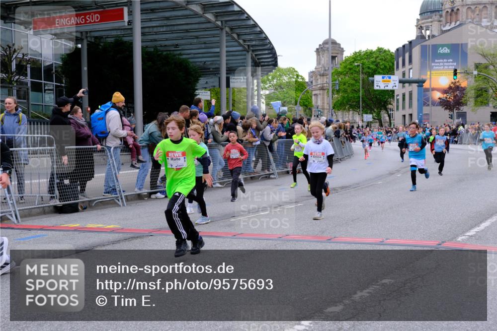 25.04.2026 - Das Zehntel Tim E. http://msf.ph/oto/9575693 25.04.2026 10:54:30 Ziel 5088, 5098, 5132, 5252, 5360, 5421, 5590, 5754, 5797, 5802, 5847, 6017, 6070, 6094, 6102, 6109, 6127, 6421, 6557, 6880, 6997, 7097, 7102, 7256, 7341, 7584, 7601, 7655, 7717, 7905 meine-sportfotos.de
