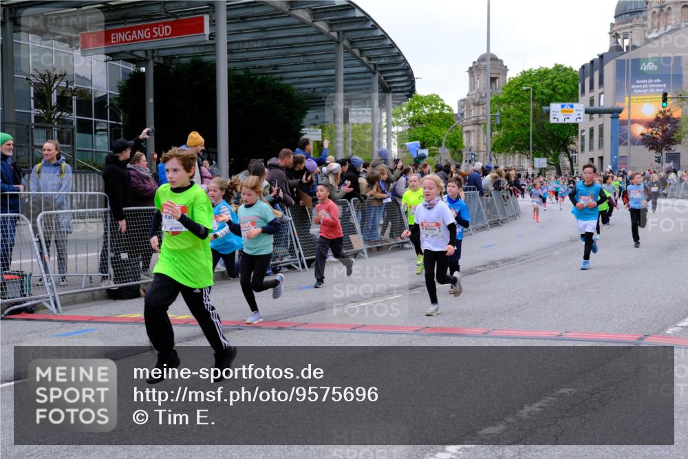 25.04.2026 - Das Zehntel Tim E. http://msf.ph/oto/9575696 25.04.2026 10:54:30 Ziel 5088, 5098, 5132, 5252, 5360, 5421, 5590, 5754, 5797, 5802, 5847, 6017, 6070, 6094, 6102, 6109, 6127, 6421, 6557, 6880, 6997, 7097, 7102, 7256, 7341, 7584, 7601, 7655, 7717, 7905 meine-sportfotos.de