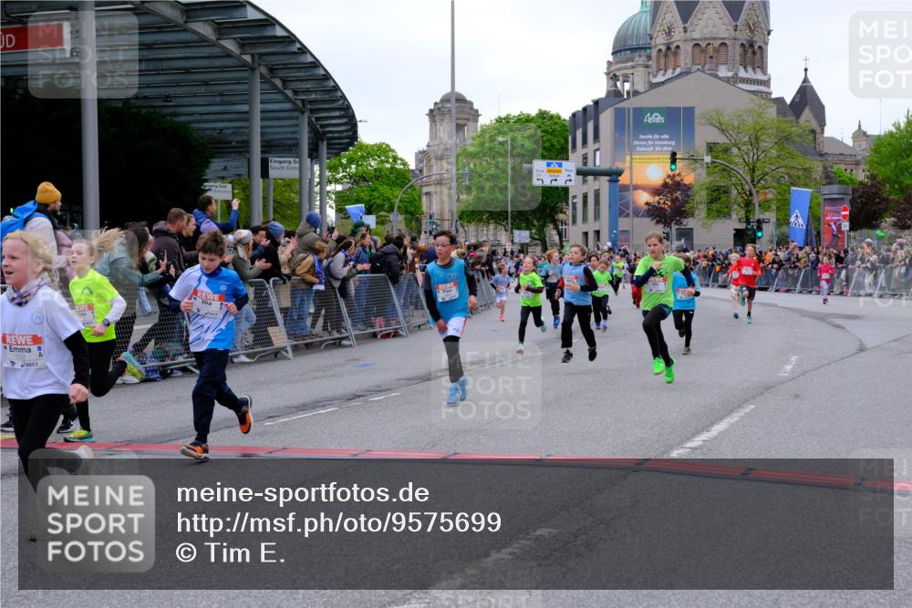 25.04.2026 - Das Zehntel Tim E. http://msf.ph/oto/9575699 25.04.2026 10:54:31 Ziel 5132, 5252, 5360, 5421, 5754, 5797, 5802, 5847, 6017, 6070, 6094, 6102, 6109, 6127, 6386, 6421, 6557, 6880, 6997, 7097, 7102, 7256, 7341, 7584, 7601, 7655, 7717, 7905 meine-sportfotos.de