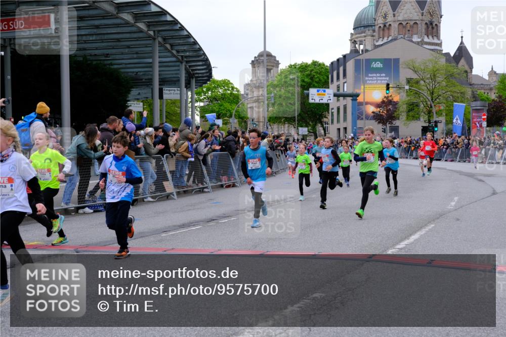 25.04.2026 - Das Zehntel Tim E. http://msf.ph/oto/9575700 25.04.2026 10:54:31 Ziel 5132, 5252, 5360, 5421, 5754, 5797, 5802, 5847, 6017, 6070, 6094, 6102, 6109, 6127, 6386, 6421, 6557, 6880, 6997, 7097, 7102, 7256, 7341, 7584, 7601, 7655, 7717, 7905 meine-sportfotos.de