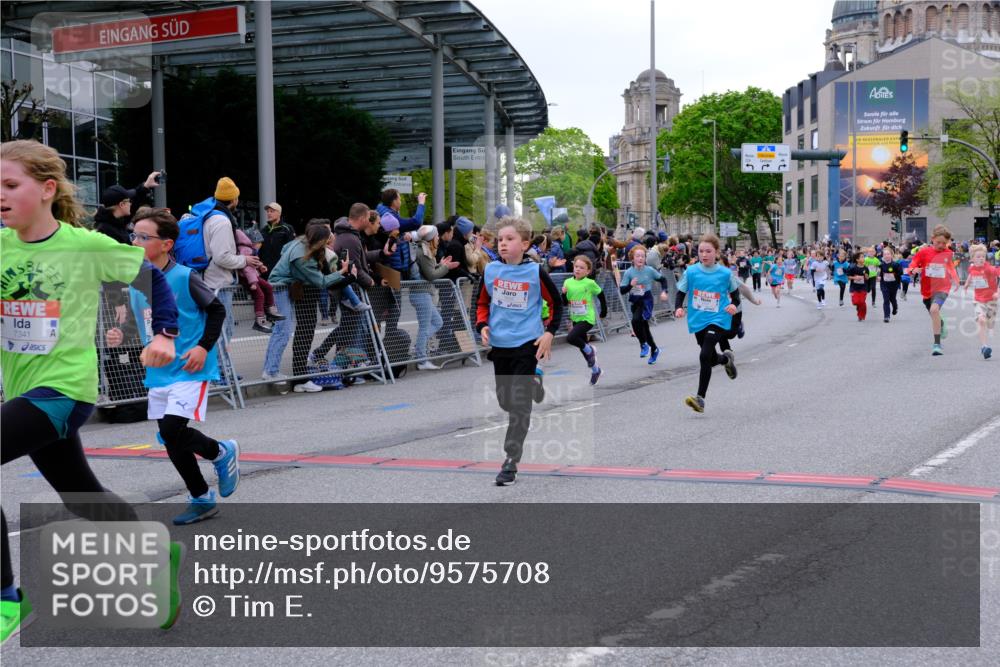 25.04.2026 - Das Zehntel Tim E. http://msf.ph/oto/9575708 25.04.2026 10:54:33 Ziel 5132, 5252, 5360, 5421, 5754, 5797, 5802, 5847, 6070, 6094, 6102, 6109, 6127, 6386, 6421, 6880, 6997, 7097, 7102, 7130, 7256, 7341, 7584, 7601, 7655, 7717, 7905 meine-sportfotos.de