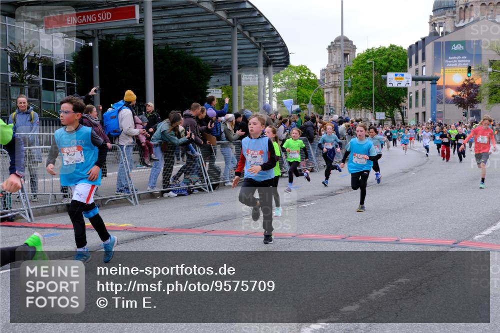 25.04.2026 - Das Zehntel Tim E. http://msf.ph/oto/9575709 25.04.2026 10:54:33 Ziel 5132, 5252, 5360, 5421, 5754, 5797, 5802, 5847, 6070, 6094, 6102, 6109, 6127, 6386, 6421, 6880, 6997, 7097, 7102, 7130, 7256, 7341, 7584, 7601, 7655, 7717, 7905 meine-sportfotos.de
