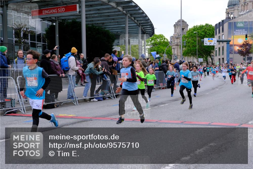 25.04.2026 - Das Zehntel Tim E. http://msf.ph/oto/9575710 25.04.2026 10:54:33 Ziel 5132, 5252, 5360, 5421, 5754, 5797, 5802, 5847, 6070, 6094, 6102, 6109, 6127, 6386, 6421, 6880, 6997, 7097, 7102, 7130, 7256, 7341, 7584, 7601, 7655, 7717, 7905 meine-sportfotos.de