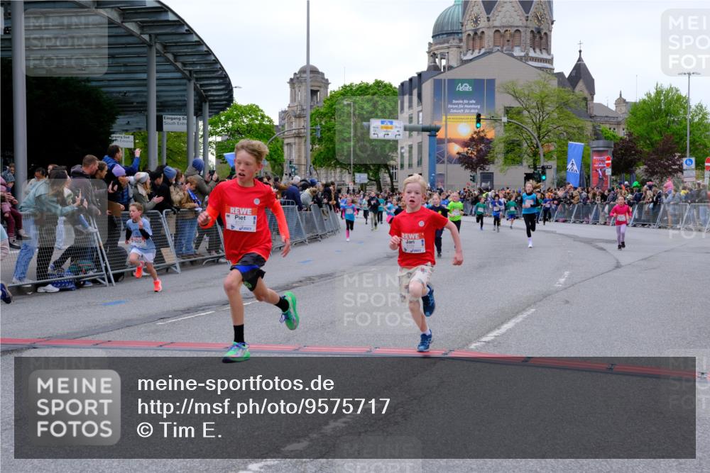 25.04.2026 - Das Zehntel Tim E. http://msf.ph/oto/9575717 25.04.2026 10:54:35 Ziel 5132, 5252, 5360, 5421, 5754, 5797, 5802, 5805, 6094, 6102, 6109, 6127, 6386, 6421, 6636, 6653, 6997, 7097, 7102, 7130, 7256, 7341, 7584, 7601, 7655, 7717, 7905, 8008 meine-sportfotos.de