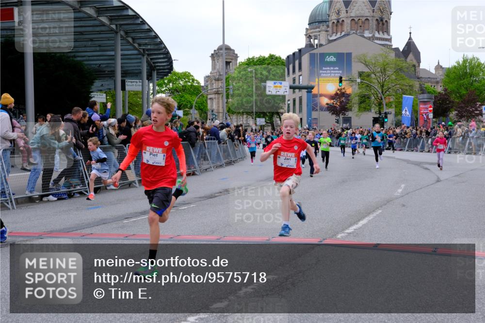 25.04.2026 - Das Zehntel Tim E. http://msf.ph/oto/9575718 25.04.2026 10:54:35 Ziel 5132, 5252, 5360, 5421, 5754, 5797, 5802, 5805, 6094, 6102, 6109, 6127, 6386, 6421, 6636, 6653, 6997, 7097, 7102, 7130, 7256, 7341, 7584, 7601, 7655, 7717, 7905, 8008 meine-sportfotos.de