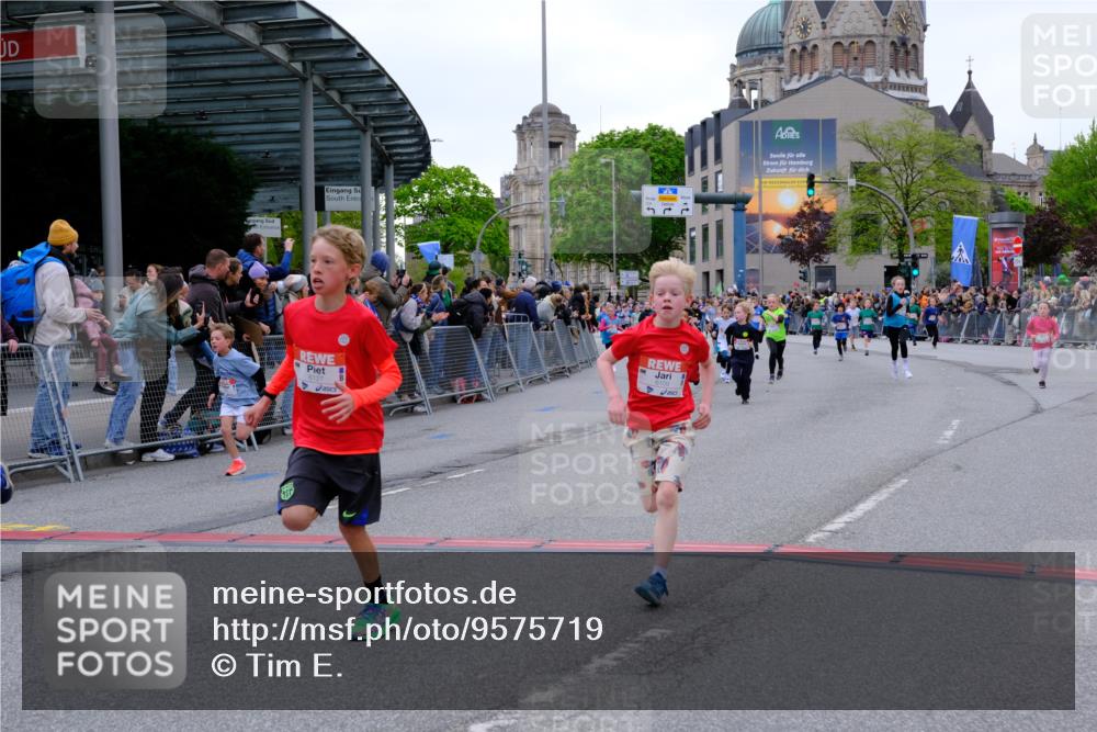 25.04.2026 - Das Zehntel Tim E. http://msf.ph/oto/9575719 25.04.2026 10:54:35 Ziel 5132, 5252, 5360, 5421, 5754, 5797, 5802, 5805, 6094, 6102, 6109, 6127, 6386, 6421, 6636, 6653, 6997, 7097, 7102, 7130, 7256, 7341, 7584, 7601, 7655, 7717, 7905, 8008 meine-sportfotos.de