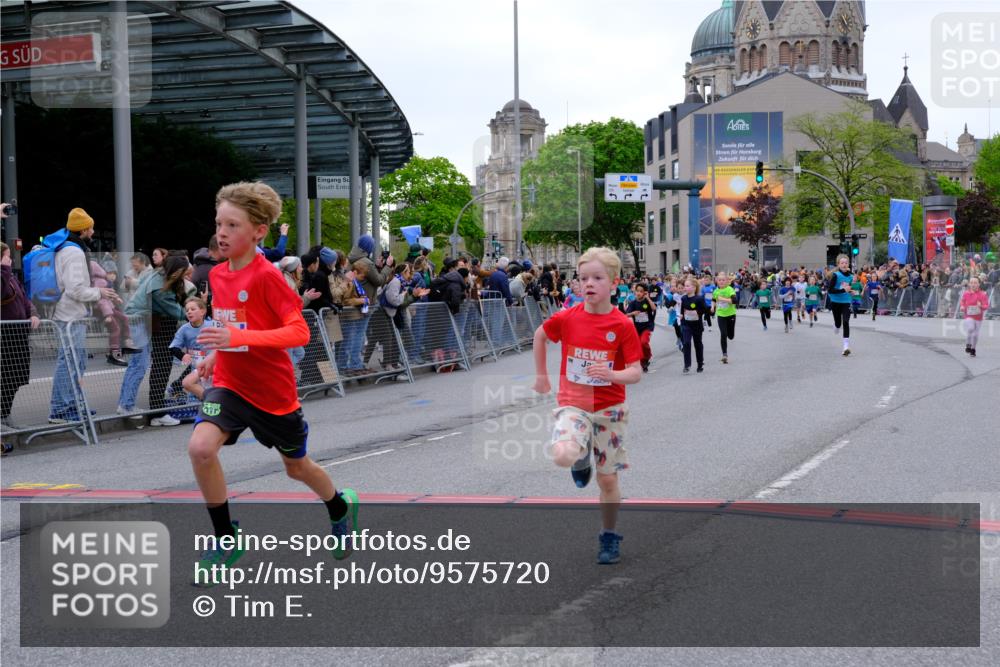 25.04.2026 - Das Zehntel Tim E. http://msf.ph/oto/9575720 25.04.2026 10:54:35 Ziel 5132, 5252, 5360, 5421, 5754, 5797, 5802, 5805, 6094, 6102, 6109, 6127, 6386, 6421, 6636, 6653, 6997, 7097, 7102, 7130, 7256, 7341, 7584, 7601, 7655, 7717, 7905, 8008 meine-sportfotos.de
