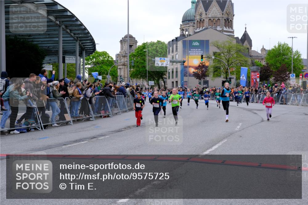25.04.2026 - Das Zehntel Tim E. http://msf.ph/oto/9575725 25.04.2026 10:54:37 Ziel 5132, 5252, 5360, 5432, 5445, 5726, 5754, 5770, 5778, 5797, 5802, 5805, 6094, 6109, 6127, 6386, 6543, 6636, 6653, 7097, 7130, 7256, 7341, 7584, 7601, 7655, 7717, 7813, 7851, 8008 meine-sportfotos.de