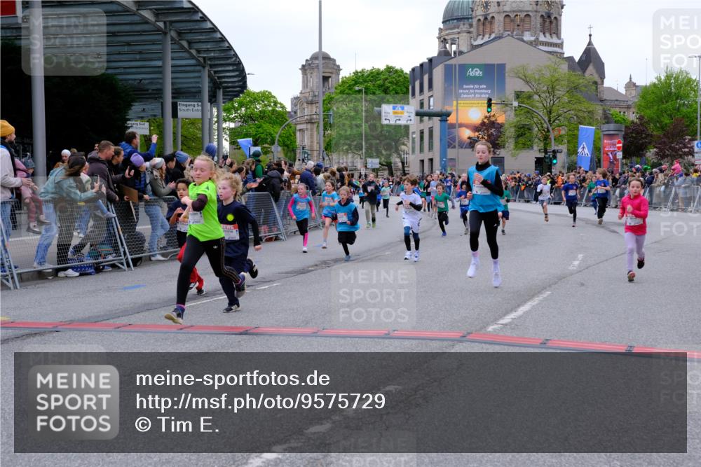 25.04.2026 - Das Zehntel Tim E. http://msf.ph/oto/9575729 25.04.2026 10:54:38 Ziel 5084, 5252, 5360, 5370, 5432, 5445, 5726, 5770, 5778, 5797, 5802, 5805, 6109, 6127, 6322, 6386, 6543, 6636, 6653, 7097, 7130, 7256, 7341, 7584, 7601, 7655, 7717, 7813, 7851, 8008 meine-sportfotos.de
