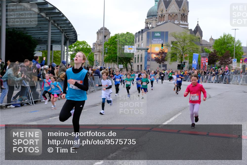 25.04.2026 - Das Zehntel Tim E. http://msf.ph/oto/9575735 25.04.2026 10:54:40 Ziel 5084, 5252, 5370, 5432, 5445, 5726, 5770, 5778, 5797, 5798, 5805, 6109, 6127, 6322, 6386, 6543, 6636, 6653, 6666, 7097, 7130, 7584, 7601, 7655, 7813, 7851, 7925, 8008 meine-sportfotos.de