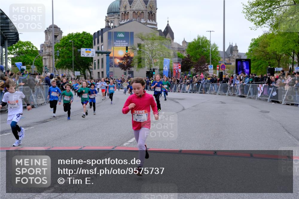 25.04.2026 - Das Zehntel Tim E. http://msf.ph/oto/9575737 25.04.2026 10:54:40 Ziel 5084, 5252, 5370, 5432, 5445, 5726, 5770, 5778, 5797, 5798, 5805, 6109, 6127, 6322, 6386, 6543, 6636, 6653, 6666, 7097, 7130, 7584, 7601, 7655, 7813, 7851, 7925, 8008 meine-sportfotos.de