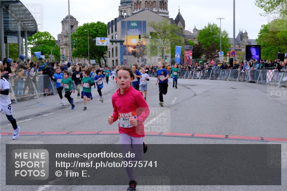25.04.2026 - Das Zehntel Tim E. http://msf.ph/oto/9575741 25.04.2026 10:54:41 Ziel 5084, 5252, 5370, 5432, 5445, 5726, 5770, 5778, 5797, 5798, 5805, 6026, 6109, 6127, 6322, 6386, 6543, 6636, 6653, 6666, 7097, 7130, 7584, 7601, 7813, 7851, 7925, 8008 meine-sportfotos.de