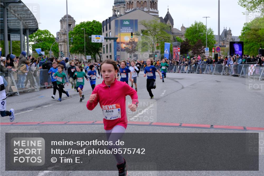 25.04.2026 - Das Zehntel Tim E. http://msf.ph/oto/9575742 25.04.2026 10:54:41 Ziel 5084, 5252, 5370, 5432, 5445, 5726, 5770, 5778, 5797, 5798, 5805, 6026, 6109, 6127, 6322, 6386, 6543, 6636, 6653, 6666, 7097, 7130, 7584, 7601, 7813, 7851, 7925, 8008 meine-sportfotos.de
