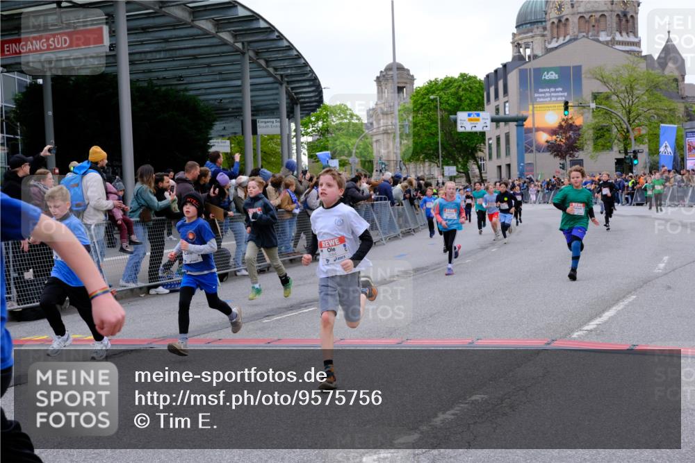 25.04.2026 - Das Zehntel Tim E. http://msf.ph/oto/9575756 25.04.2026 10:54:43 Ziel 5084, 5370, 5432, 5445, 5726, 5770, 5778, 5798, 5805, 5923, 6026, 6217, 6299, 6322, 6386, 6406, 6543, 6636, 6653, 6666, 6748, 7130, 7813, 7851, 7925, 8008 meine-sportfotos.de
