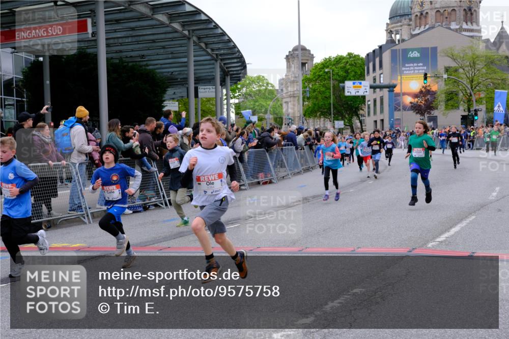 25.04.2026 - Das Zehntel Tim E. http://msf.ph/oto/9575758 25.04.2026 10:54:43 Ziel 5084, 5370, 5432, 5445, 5726, 5770, 5778, 5798, 5805, 5923, 6026, 6217, 6299, 6322, 6386, 6406, 6543, 6636, 6653, 6666, 6748, 7130, 7813, 7851, 7925, 8008 meine-sportfotos.de