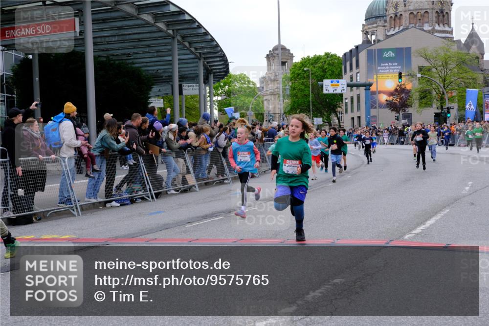 25.04.2026 - Das Zehntel Tim E. http://msf.ph/oto/9575765 25.04.2026 10:54:44 Ziel 5084, 5370, 5432, 5445, 5726, 5770, 5778, 5798, 5805, 5923, 6026, 6217, 6299, 6322, 6406, 6514, 6543, 6636, 6653, 6666, 6748, 7130, 7813, 7851, 7893, 7925, 8008 meine-sportfotos.de