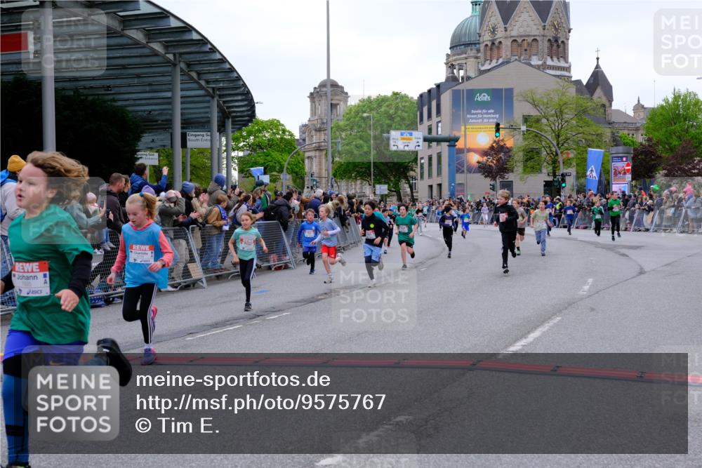 25.04.2026 - Das Zehntel Tim E. http://msf.ph/oto/9575767 25.04.2026 10:54:45 Ziel 5084, 5370, 5432, 5445, 5726, 5770, 5778, 5798, 5805, 5923, 6026, 6217, 6299, 6322, 6404, 6406, 6499, 6514, 6539, 6543, 6636, 6653, 6666, 6748, 6909, 7130, 7813, 7851, 7893, 7925, 8008 meine-sportfotos.de