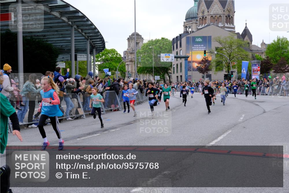 25.04.2026 - Das Zehntel Tim E. http://msf.ph/oto/9575768 25.04.2026 10:54:45 Ziel 5084, 5370, 5432, 5445, 5726, 5770, 5778, 5798, 5805, 5923, 6026, 6217, 6299, 6322, 6404, 6406, 6499, 6514, 6539, 6543, 6636, 6653, 6666, 6748, 6909, 7130, 7813, 7851, 7893, 7925, 8008 meine-sportfotos.de