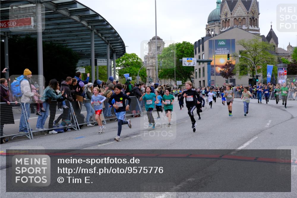 25.04.2026 - Das Zehntel Tim E. http://msf.ph/oto/9575776 25.04.2026 10:54:47 Ziel 5084, 5116, 5370, 5432, 5445, 5726, 5770, 5778, 5798, 5857, 5923, 6026, 6217, 6299, 6322, 6404, 6406, 6499, 6514, 6539, 6543, 6666, 6748, 6909, 7813, 7851, 7893, 7925, 8008 meine-sportfotos.de