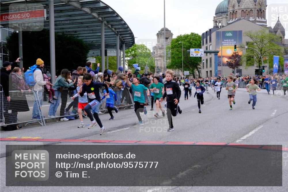 25.04.2026 - Das Zehntel Tim E. http://msf.ph/oto/9575777 25.04.2026 10:54:47 Ziel 5084, 5116, 5370, 5432, 5445, 5726, 5770, 5778, 5798, 5857, 5923, 6026, 6217, 6299, 6322, 6404, 6406, 6499, 6514, 6539, 6543, 6666, 6748, 6909, 7813, 7851, 7893, 7925, 8008 meine-sportfotos.de