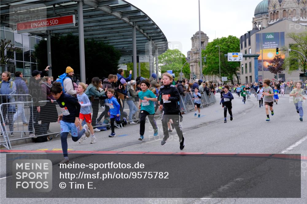 25.04.2026 - Das Zehntel Tim E. http://msf.ph/oto/9575782 25.04.2026 10:54:48 Ziel 5084, 5116, 5370, 5432, 5445, 5726, 5770, 5778, 5798, 5857, 5923, 5959, 6026, 6217, 6299, 6322, 6404, 6406, 6499, 6514, 6539, 6543, 6666, 6748, 6909, 7813, 7851, 7893, 7925 meine-sportfotos.de