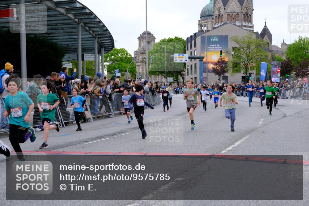 25.04.2026 - Das Zehntel Tim E. http://msf.ph/oto/9575785 25.04.2026 10:54:49 Ziel 5084, 5116, 5370, 5432, 5445, 5798, 5857, 5923, 5927, 5959, 6026, 6217, 6249, 6299, 6322, 6404, 6406, 6499, 6514, 6539, 6666, 6748, 6909, 7813, 7851, 7893, 7925 meine-sportfotos.de