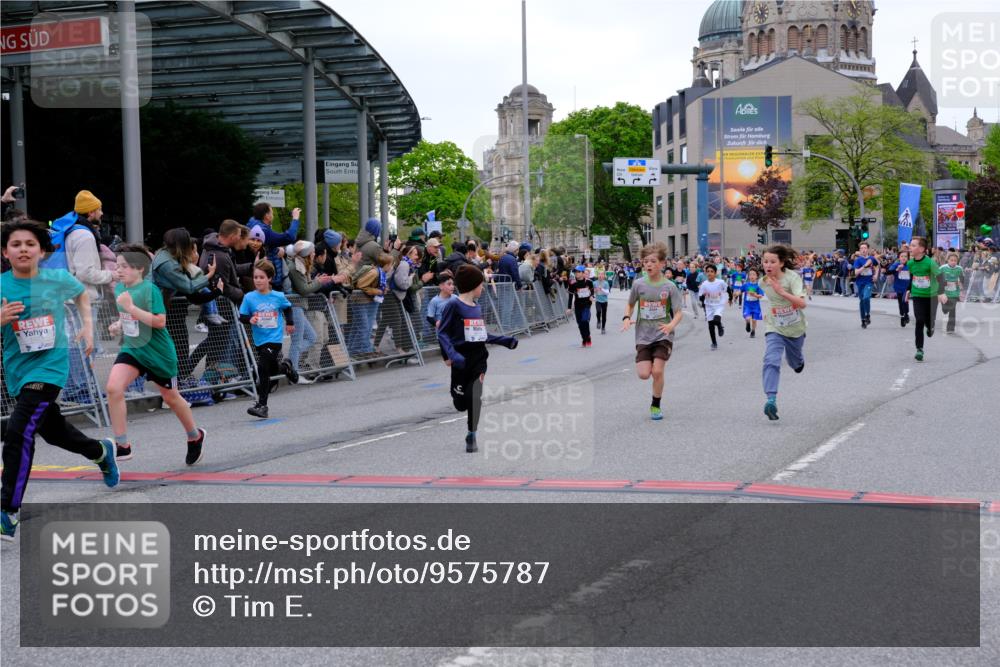 25.04.2026 - Das Zehntel Tim E. http://msf.ph/oto/9575787 25.04.2026 10:54:49 Ziel 5084, 5116, 5370, 5432, 5445, 5798, 5857, 5923, 5927, 5959, 6026, 6217, 6249, 6299, 6322, 6404, 6406, 6499, 6514, 6539, 6666, 6748, 6909, 7813, 7851, 7893, 7925 meine-sportfotos.de