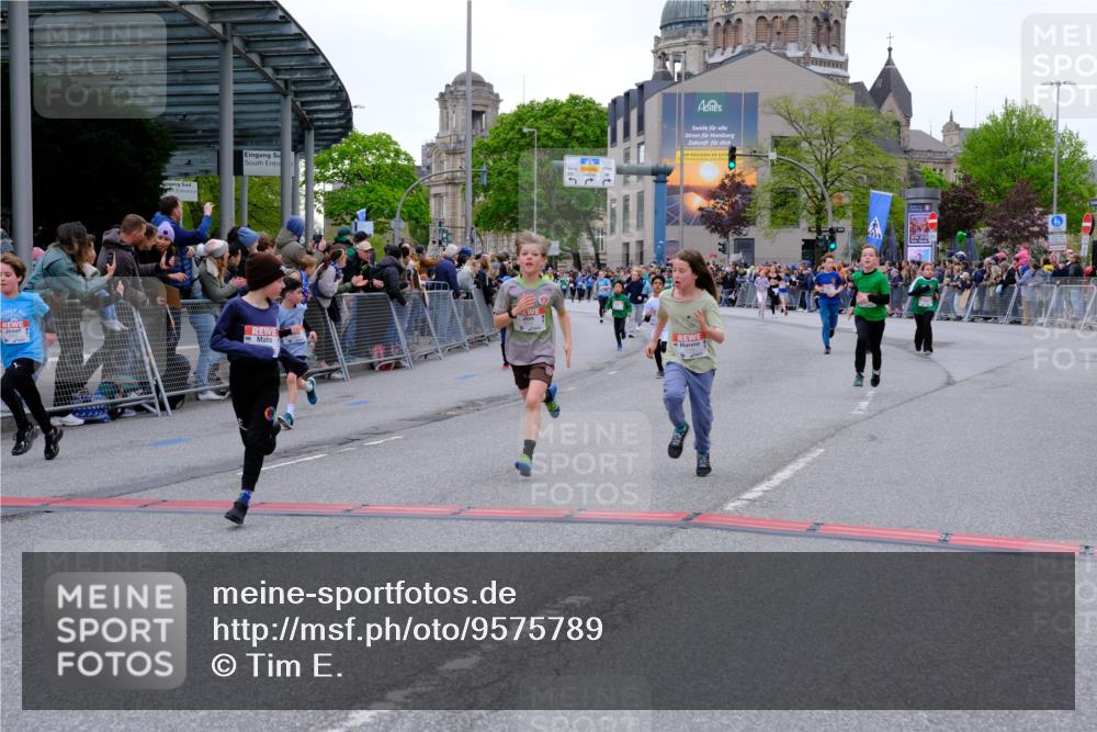 25.04.2026 - Das Zehntel Tim E. http://msf.ph/oto/9575789 25.04.2026 10:54:49 Ziel 5084, 5116, 5370, 5432, 5445, 5798, 5857, 5923, 5927, 5959, 6026, 6217, 6249, 6299, 6322, 6404, 6406, 6499, 6514, 6539, 6666, 6748, 6909, 7813, 7851, 7893, 7925 meine-sportfotos.de