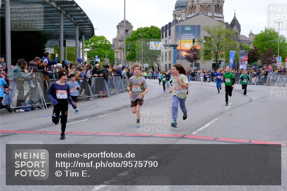 25.04.2026 - Das Zehntel Tim E. http://msf.ph/oto/9575790 25.04.2026 10:54:49 Ziel 5084, 5116, 5370, 5432, 5445, 5798, 5857, 5923, 5927, 5959, 6026, 6217, 6249, 6299, 6322, 6404, 6406, 6499, 6514, 6539, 6666, 6748, 6909, 7813, 7851, 7893, 7925 meine-sportfotos.de