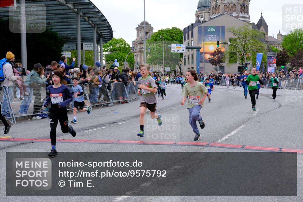 25.04.2026 - Das Zehntel Tim E. http://msf.ph/oto/9575792 25.04.2026 10:54:49 Ziel 5084, 5116, 5370, 5432, 5445, 5798, 5857, 5923, 5927, 5959, 6026, 6217, 6249, 6299, 6322, 6404, 6406, 6499, 6514, 6539, 6666, 6748, 6909, 7813, 7851, 7893, 7925 meine-sportfotos.de